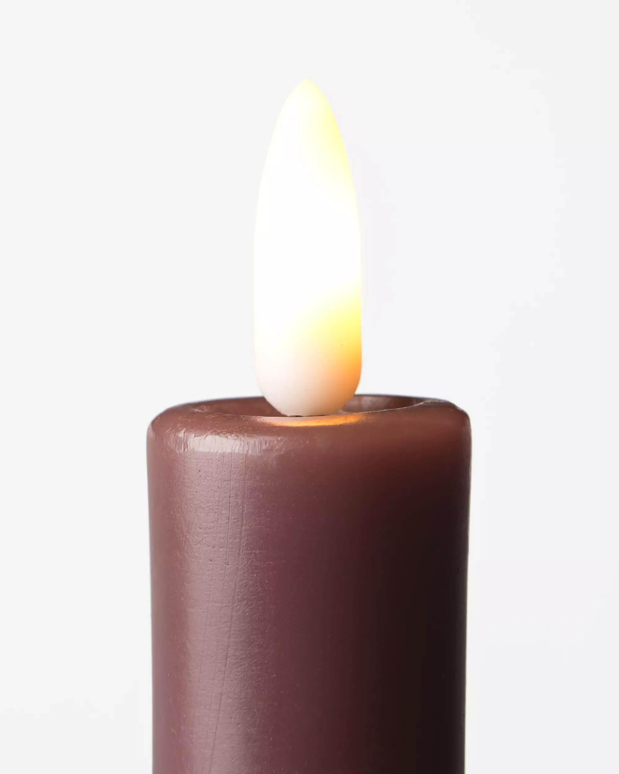 bougie led en forme de bougeoir ⌀7,6 x 27,5 cm rustique marron foncé