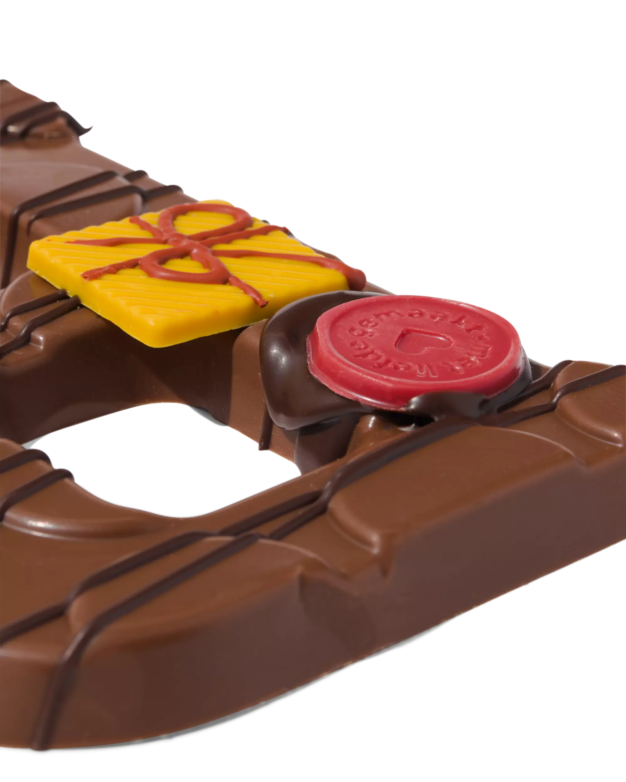 handgedecoreerde chocoladeletter melk B 180g