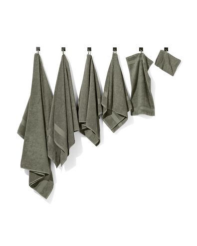 serviette 60 x 110 qualit&eacute; sup&eacute;rieure - gris-vert vert arm&eacute;e serviette 60 x 110 - 5200703 - HEMA