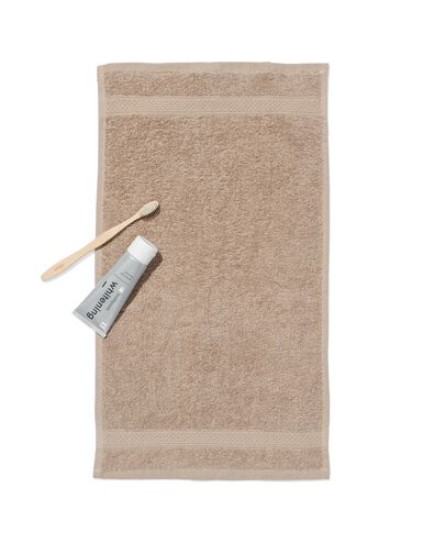 G&auml;stehandhandtuch, 33 x 50 cm, schwere Qualit&auml;t, taupe taupe G&auml;stehandtuch - 5210129 - HEMA