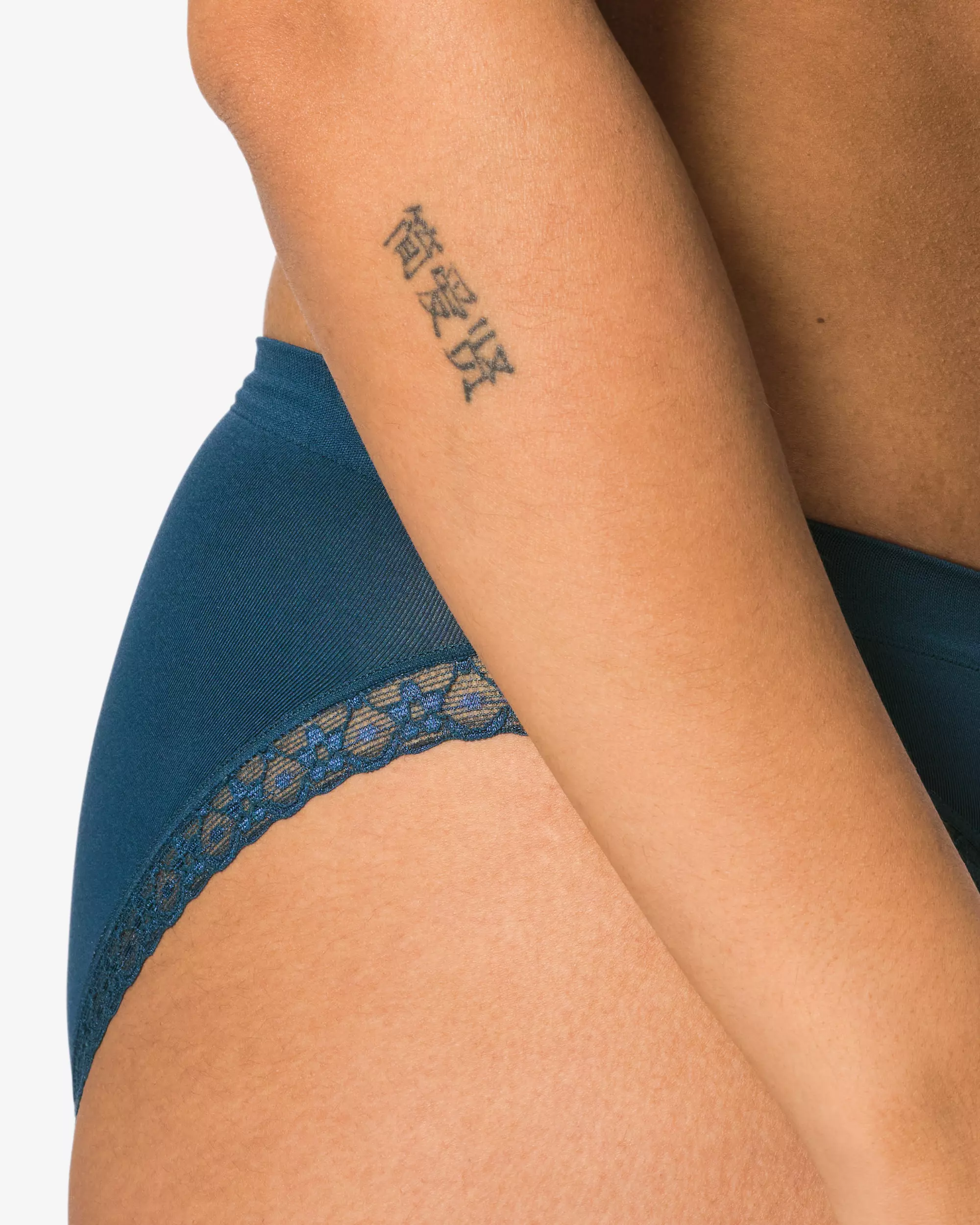 slip femme sans coutures microfibre et dentelle