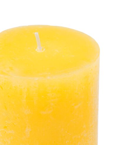 bougie rustique 7x19 jaune clair jaune 7 x 19 - 13502795 - HEMA
