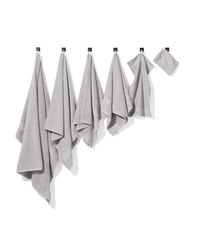 serviette de bain-60x110 cm-qualit&eacute; &eacute;paisse-gris clair uni gris clair serviette 60 x 110 - 5240204 - HEMA