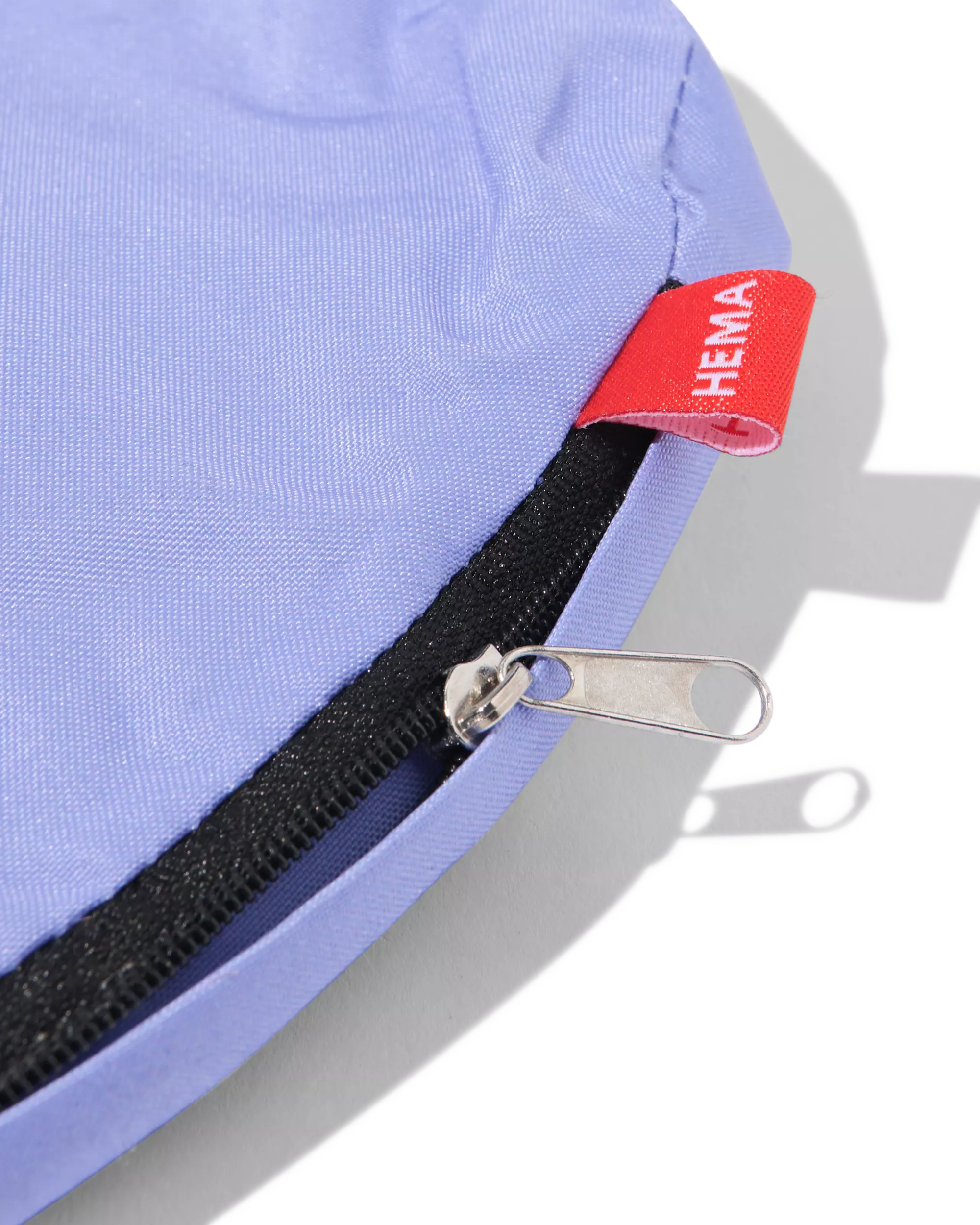 housse de selle bleue avec compartiment de rangement