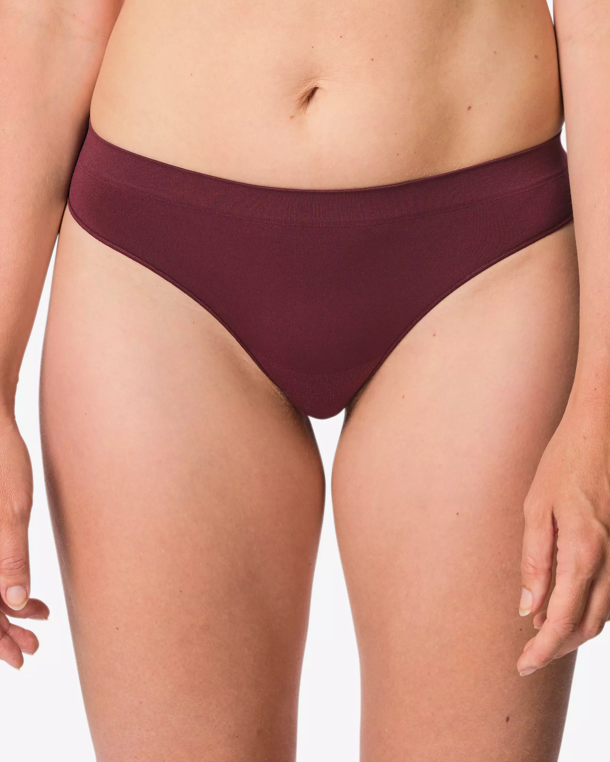 string femme microfibre sans coutures