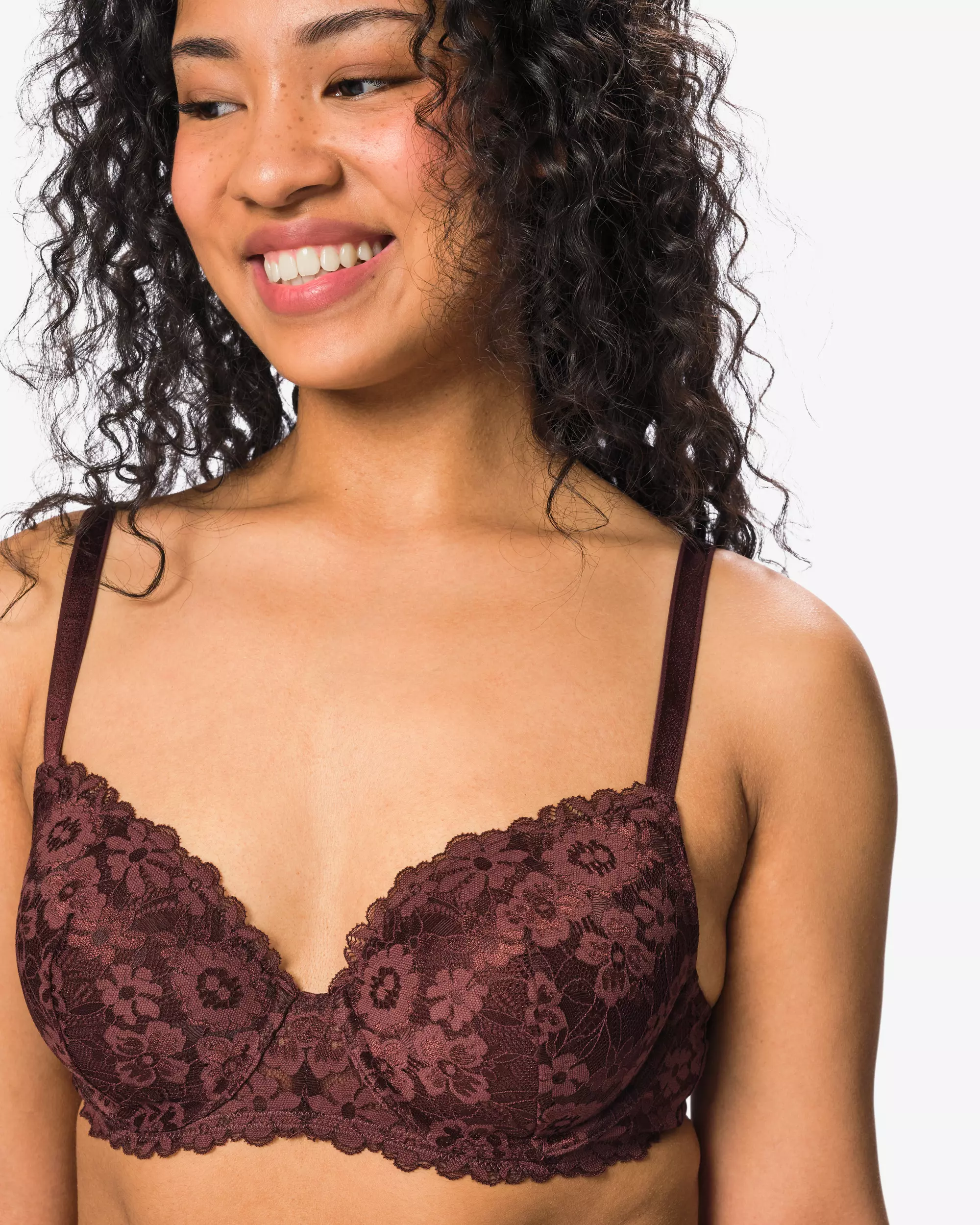soutien-gorge dentelle préformé avec armatures