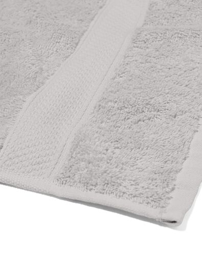 serviette de bain-60x110 cm-qualit&eacute; &eacute;paisse-gris clair uni gris clair serviette 60 x 110 - 5240204 - HEMA