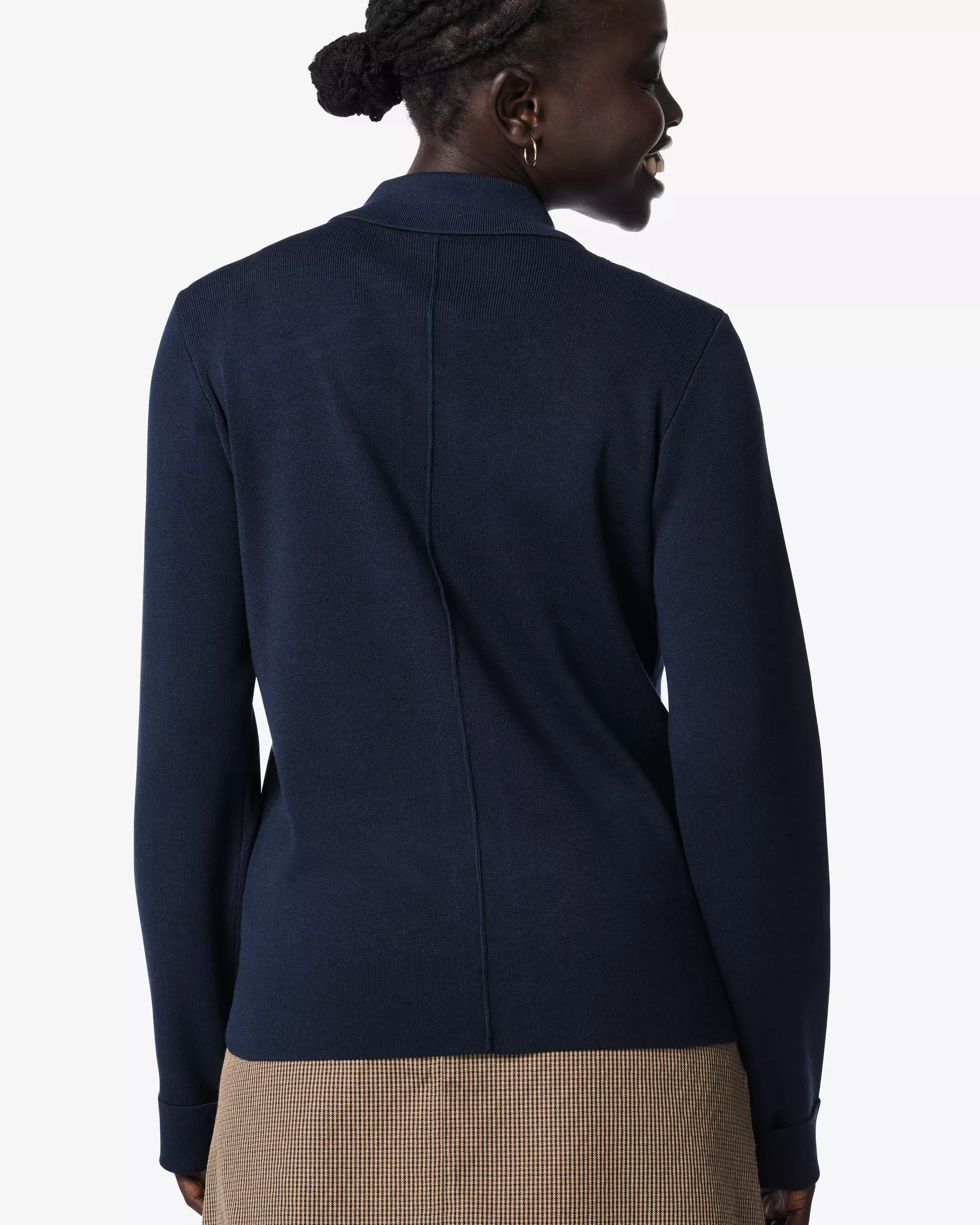 cardigan femme finement tricoté bouton
