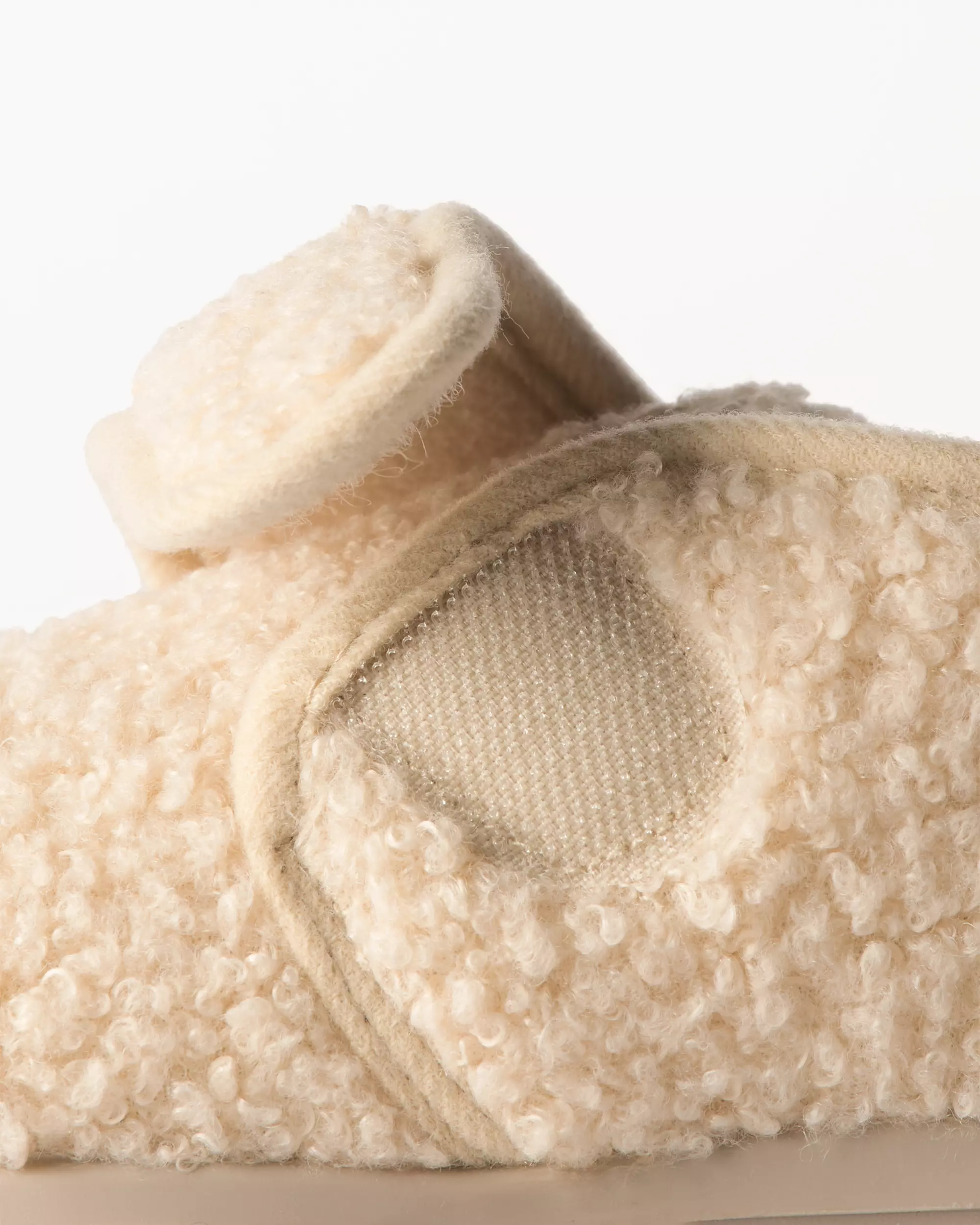 chaussons enfant peluche