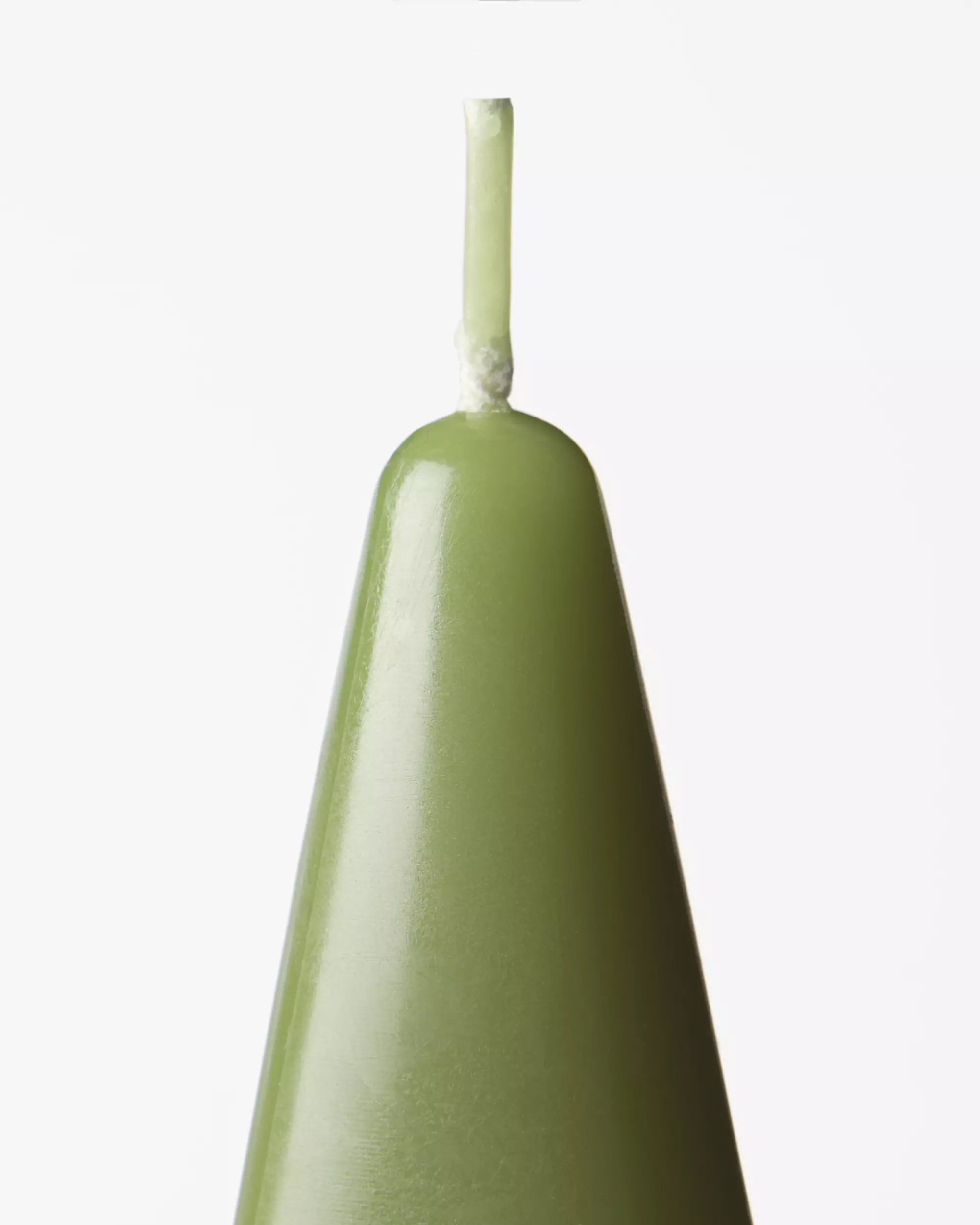bougies longues XL ⌀4,3 x 27 cm torsadées vert olive - lot de 2