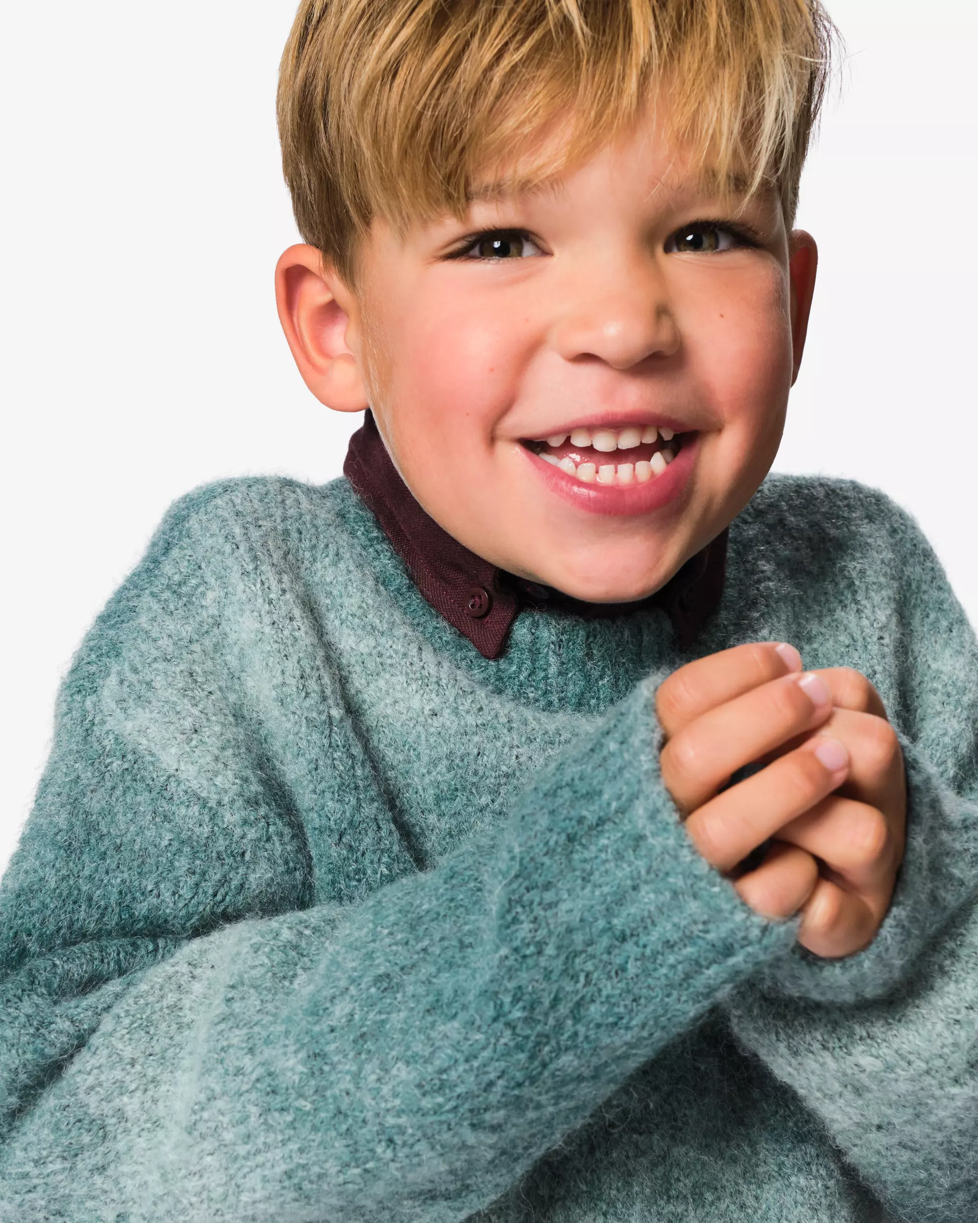 Kinderpullover mit Farbverlauf