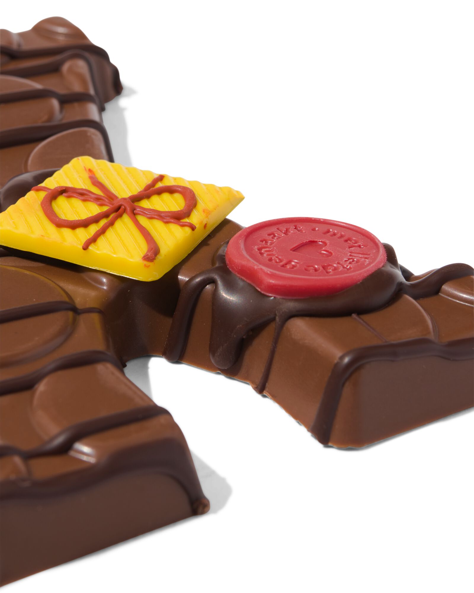 Lettre en chocolat d&eacute;cor&eacute;e &agrave; la main lait X 180g X lait - 24427424 - HEMA