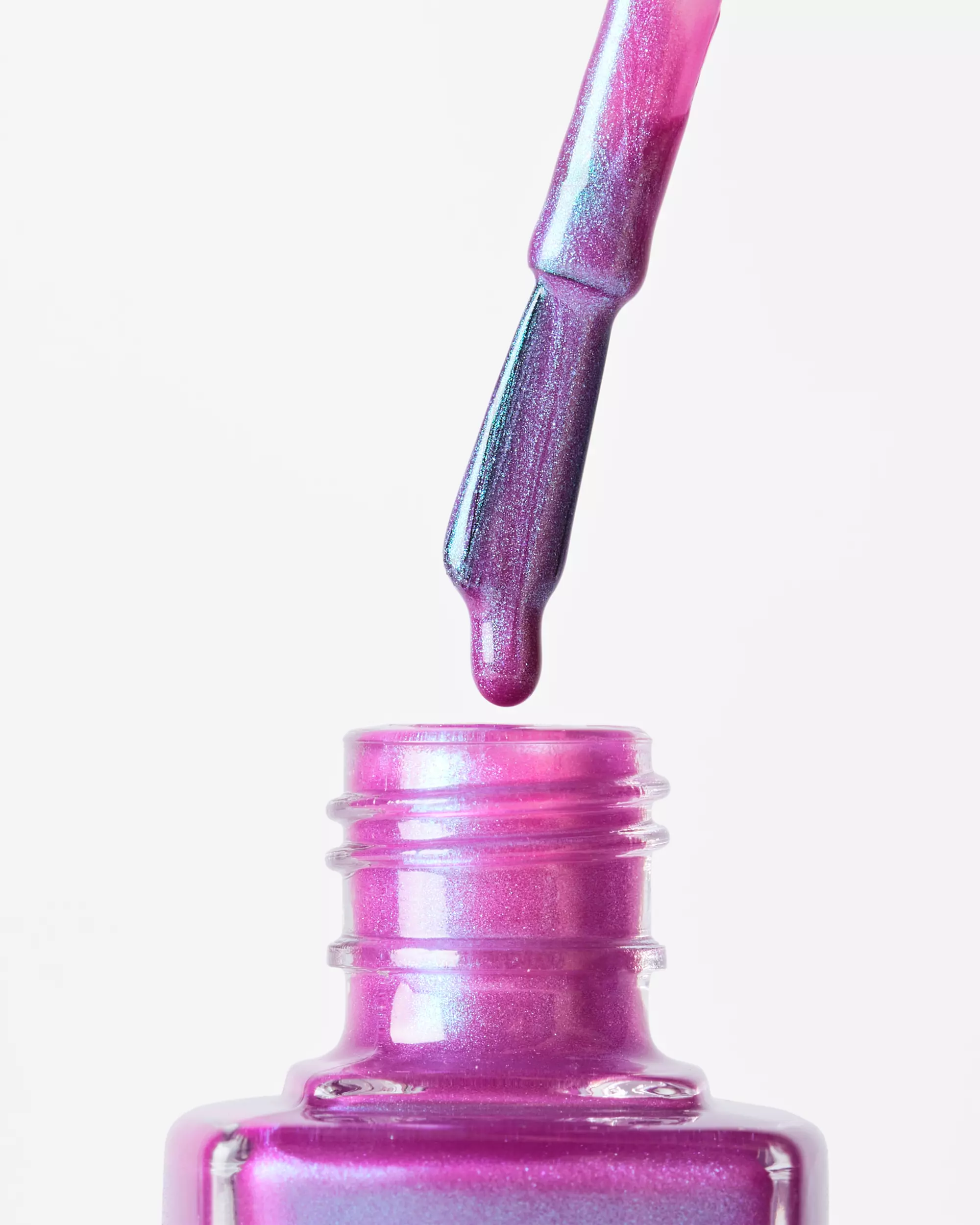 vernis à ongles longue tenue 951 pleasing purple
