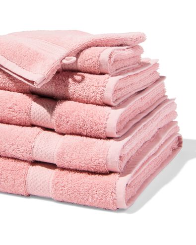 serviette 60x110cm qualit&eacute; &eacute;paisse rose p&acirc;le rose p&acirc;le serviette 60 x 110 - 5282853 - HEMA