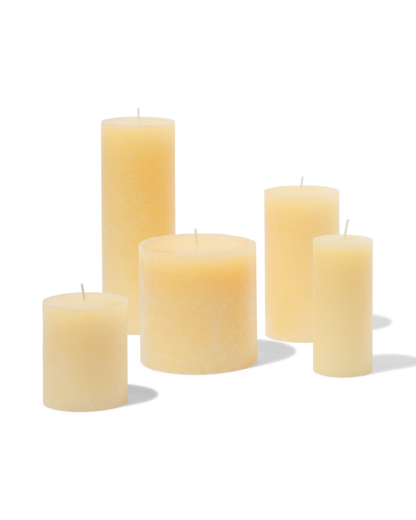 bougie rustique &Oslash;7x8cm jaune clair jaune p&acirc;le 7 x 8 - 13504230 - HEMA