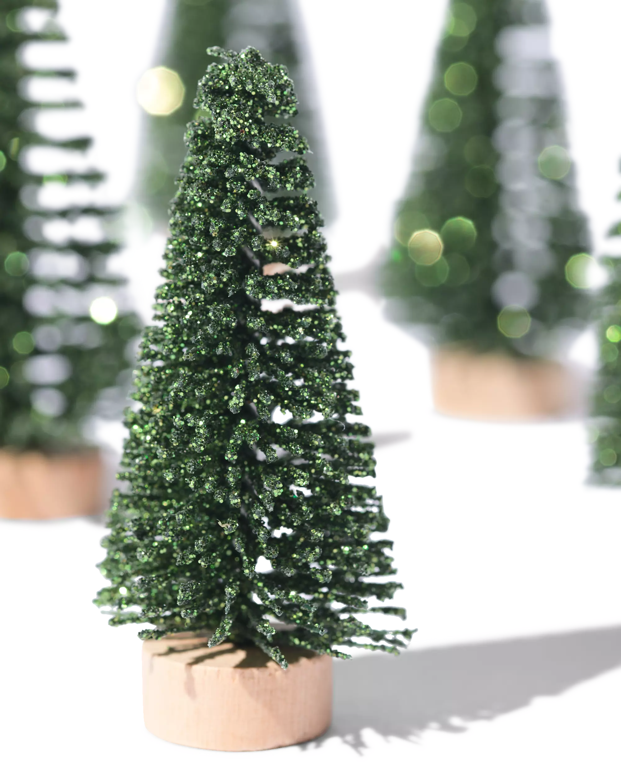 décoration de table arbres 5 cm plastique vert - 6 pièces