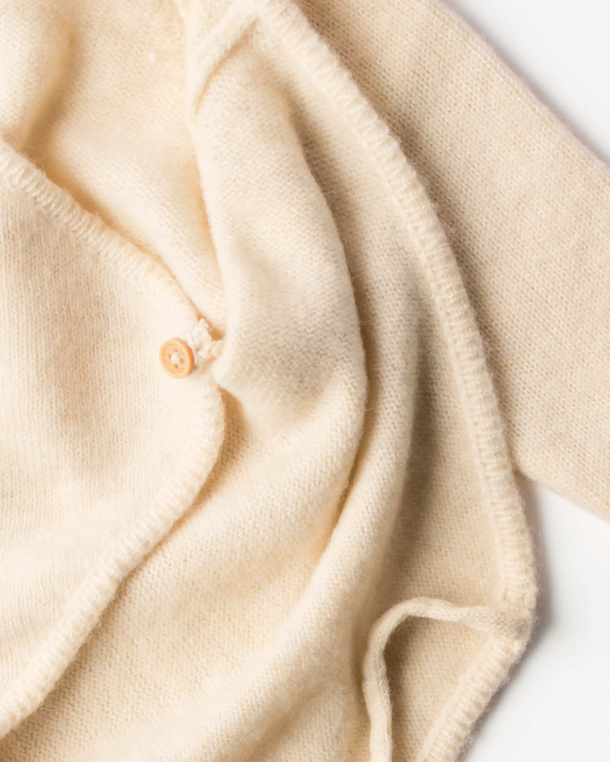 Newborn-Strampler aus Feinstrick