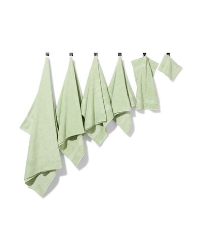 handdoek 70x140cm zware kwaliteit limoengroen limoengroen handdoek 70 x 140 - 5200280 - HEMA