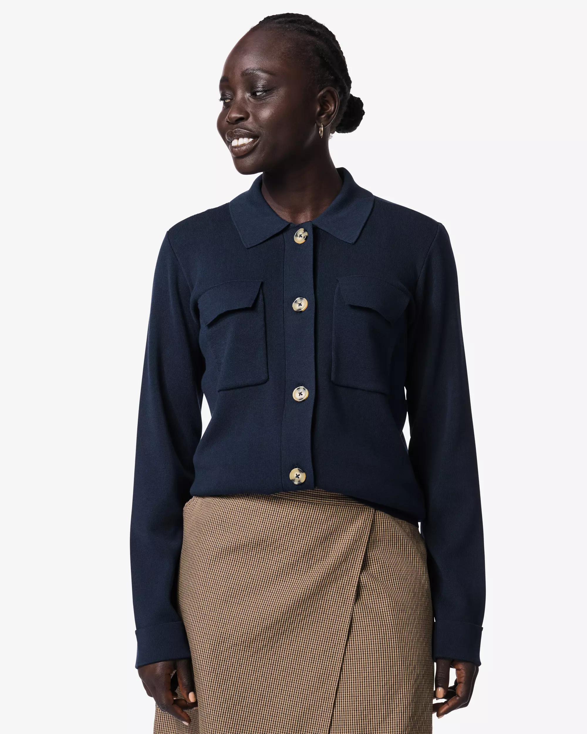 cardigan femme finement tricoté bouton