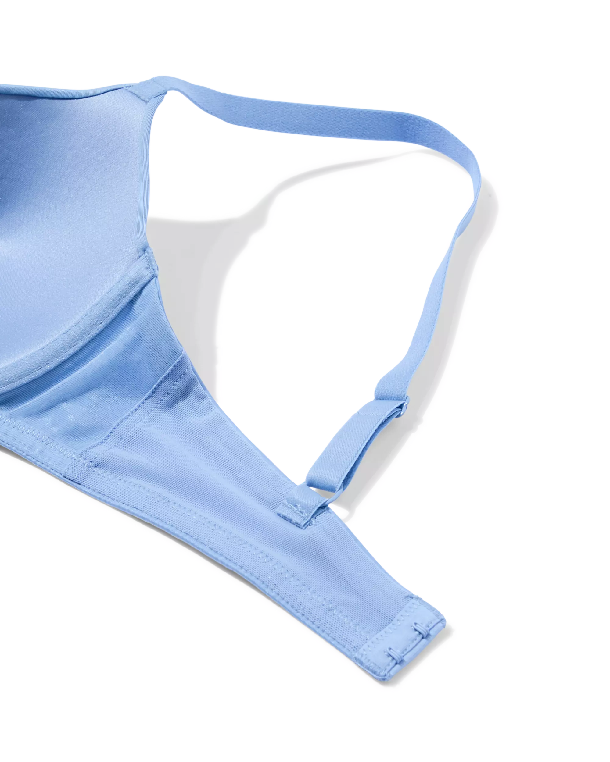 soutien-gorge préformé avec armatures
