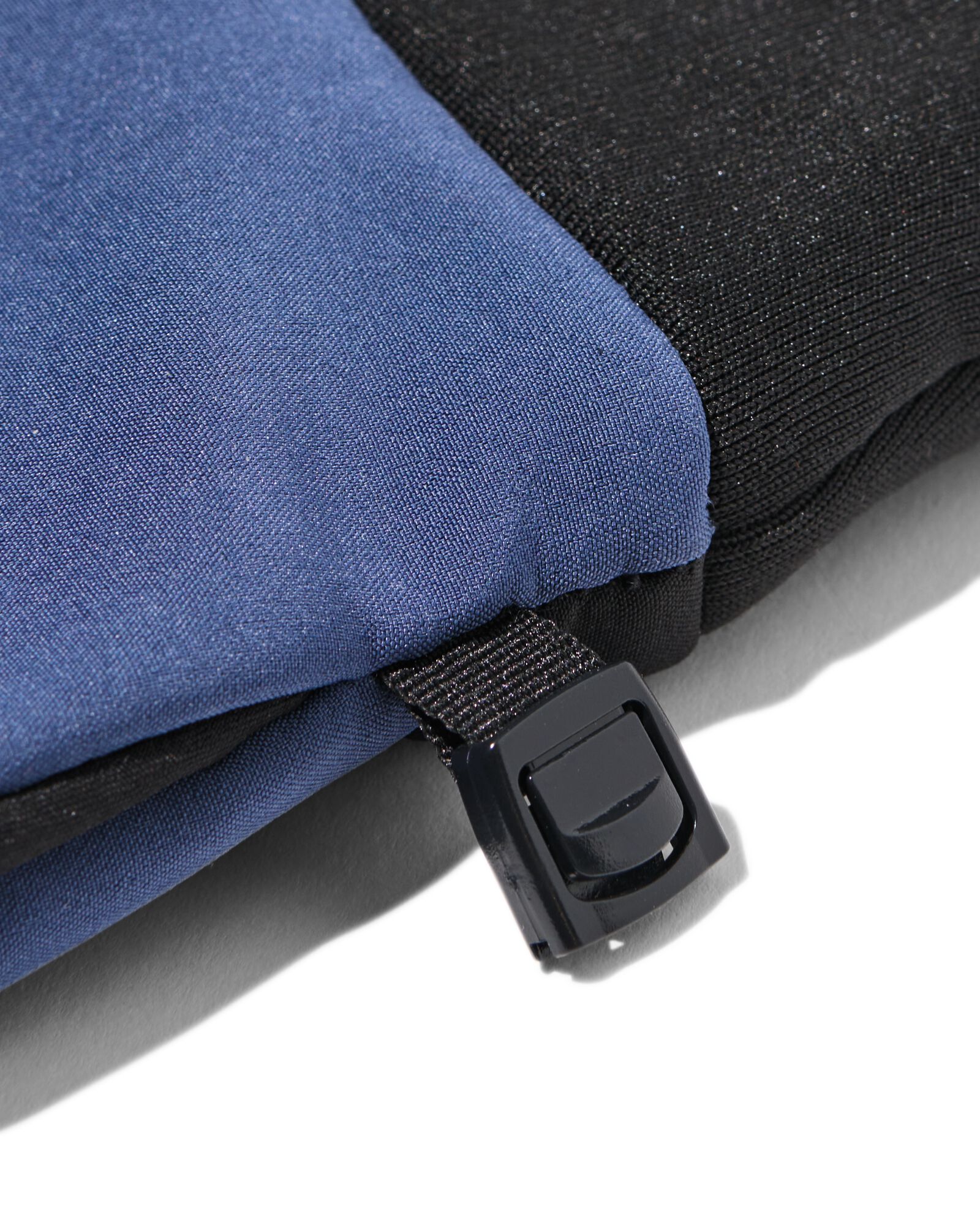 gants homme hydrofuge avec bout tactile bleu fonc&eacute; bleu fonc&eacute; - 16500125DARKBLUE - HEMA