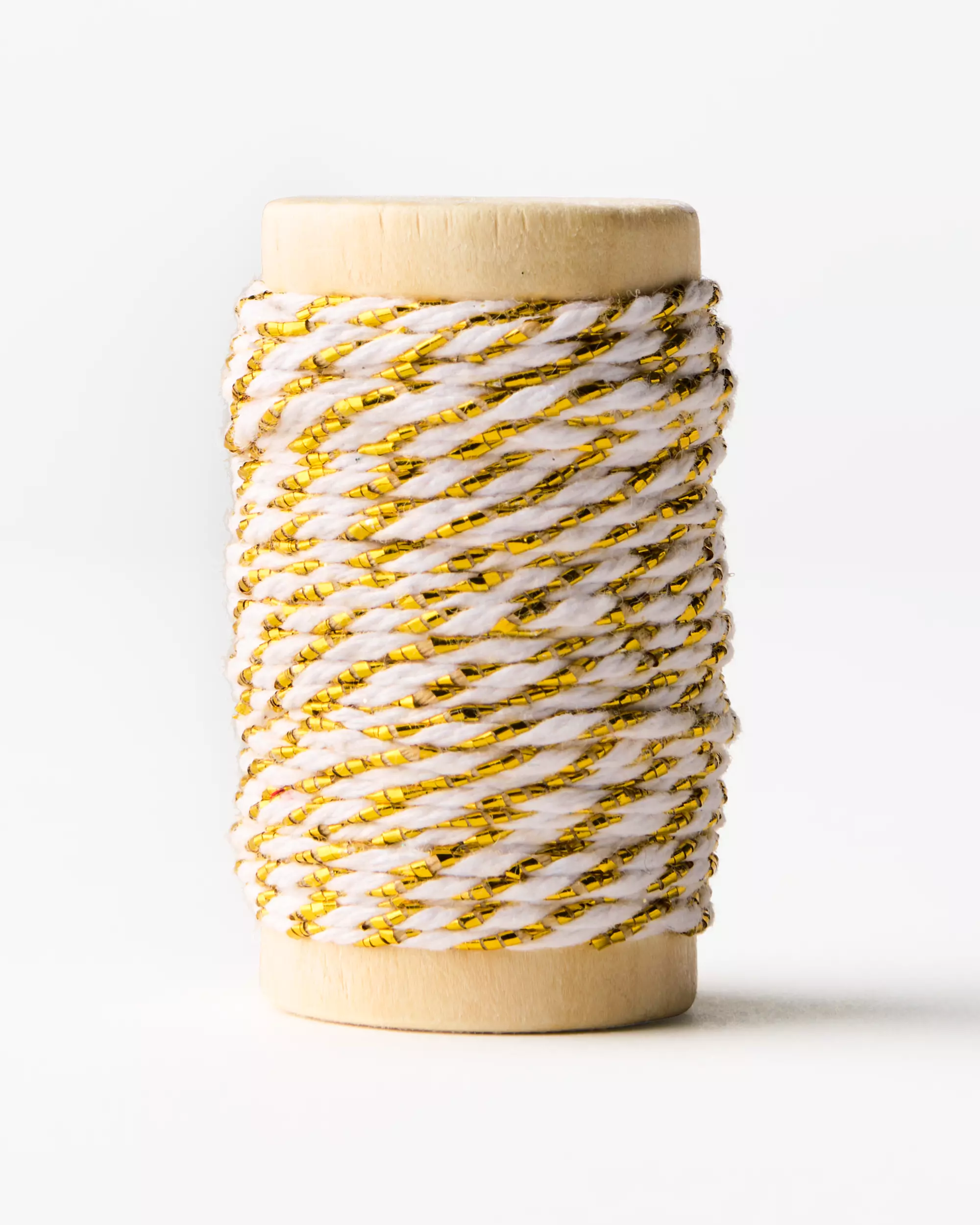 fil de coton blanc avec or 15m
