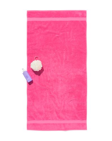 serviette 70x140cm qualit&eacute; sup&eacute;rieure fuchsia fuchsia serviette 70 x 140 - 5200286 - HEMA