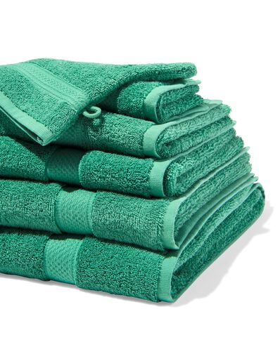Handtuch 60 &times; 110 cm schwere Qualit&auml;t Mittelgr&uuml;n mittelgr&uuml;n Handtuch, 60 x 110 - 5282871 - HEMA