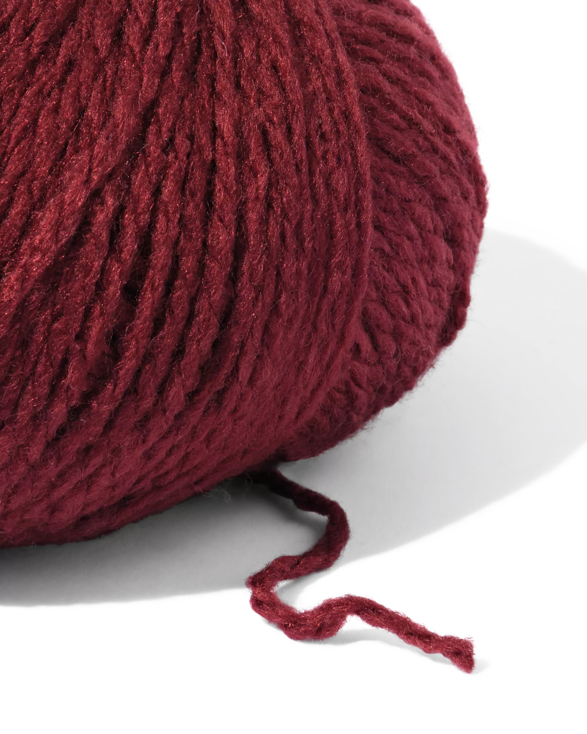 fil de laine acrylique rouge bordeaux 100g 165m