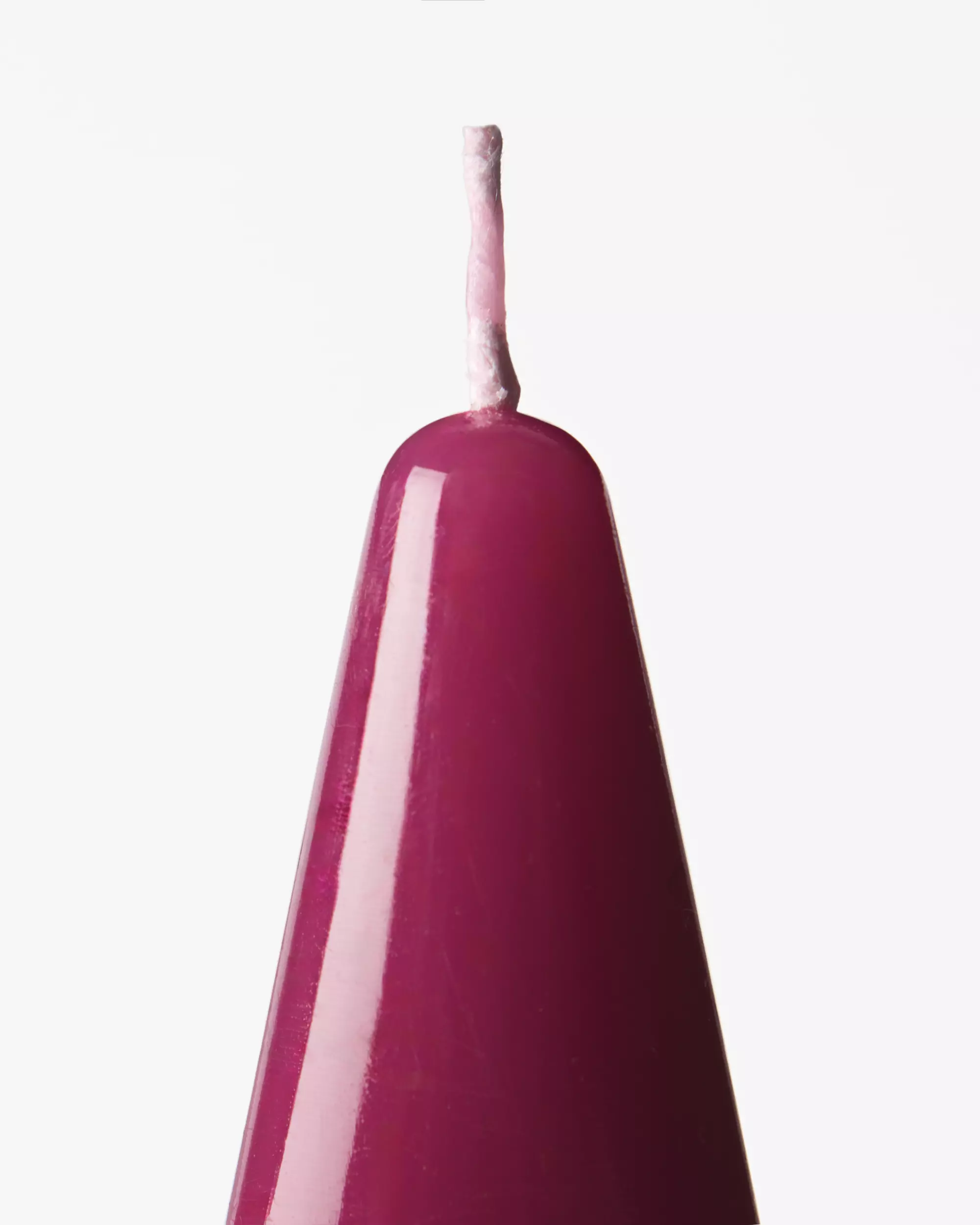 bougies longues XL ⌀4,3 x 27 cm torsadées aubergine - lot de 2