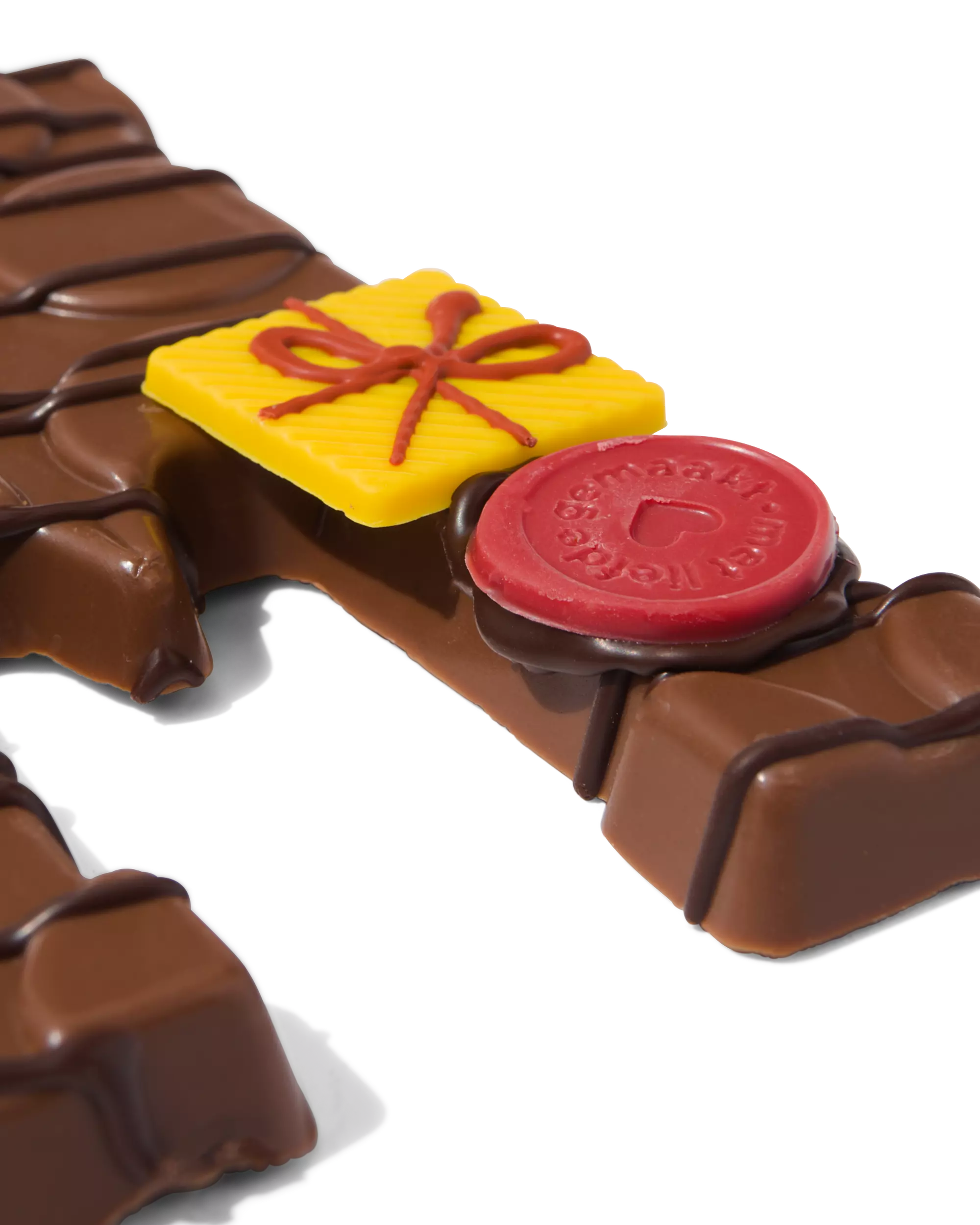 handgedecoreerde chocoladeletter melk W 180g