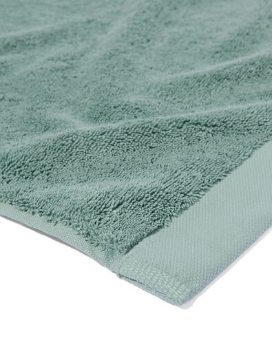 serviette de bain 50x100 qualit&eacute; h&ocirc;teli&egrave;re extra douce bleu vert vert marin serviette 50 x 100 - 5284608 - HEMA
