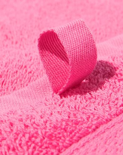 petite serviette 33x50 cm qualit&eacute; sup&eacute;rieure fuchsia fuchsia petite serviette - 5200283 - HEMA