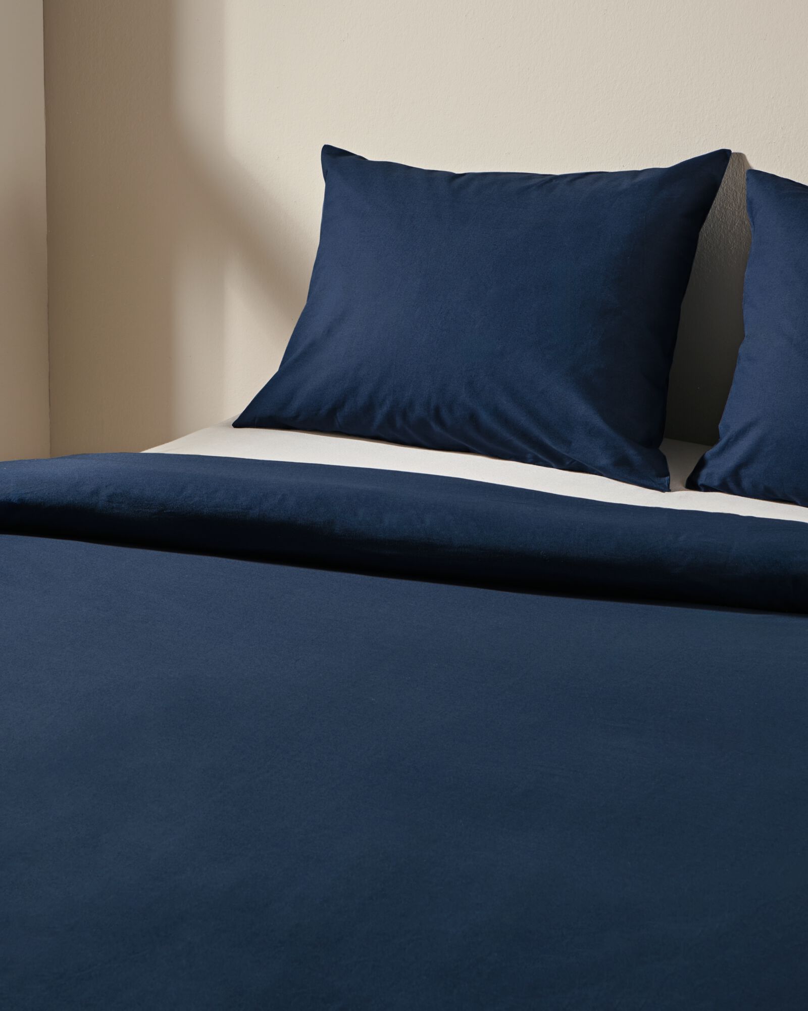 housse de couette 200x200/220cm en coton doux bleu fonc&eacute; - 5790129 - HEMA