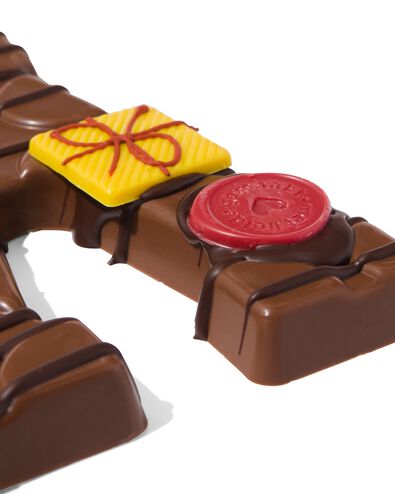 Lettre en chocolat d&eacute;cor&eacute;e &agrave; la main lait V 180g V lait - 24427422 - HEMA
