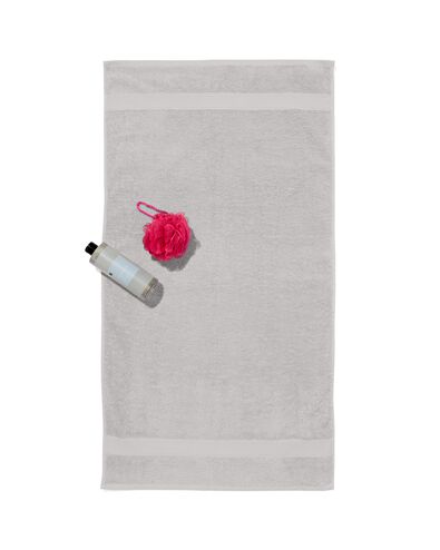 serviette de bain-60x110 cm-qualit&eacute; &eacute;paisse-gris clair uni gris clair serviette 60 x 110 - 5240204 - HEMA