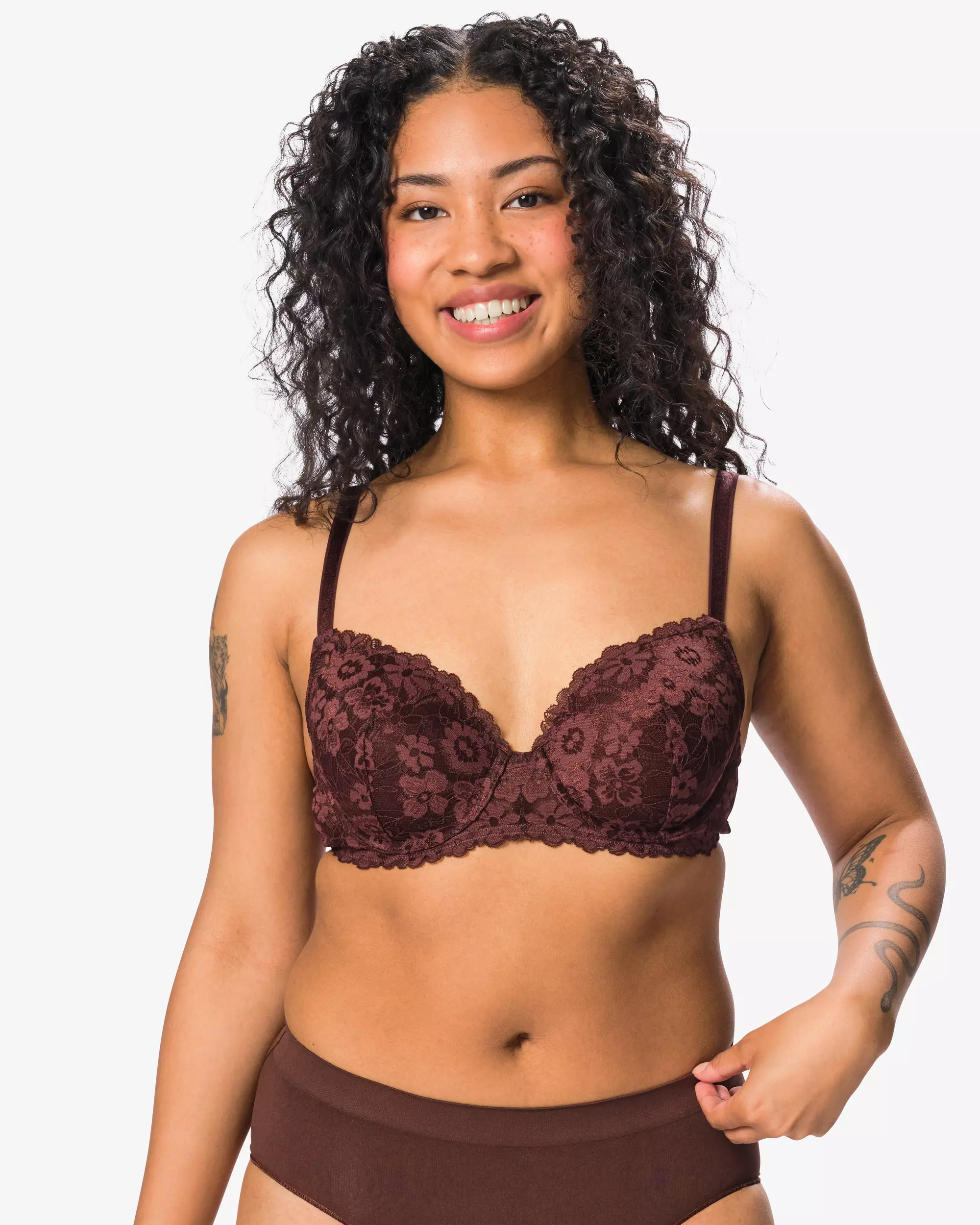soutien-gorge dentelle préformé avec armatures