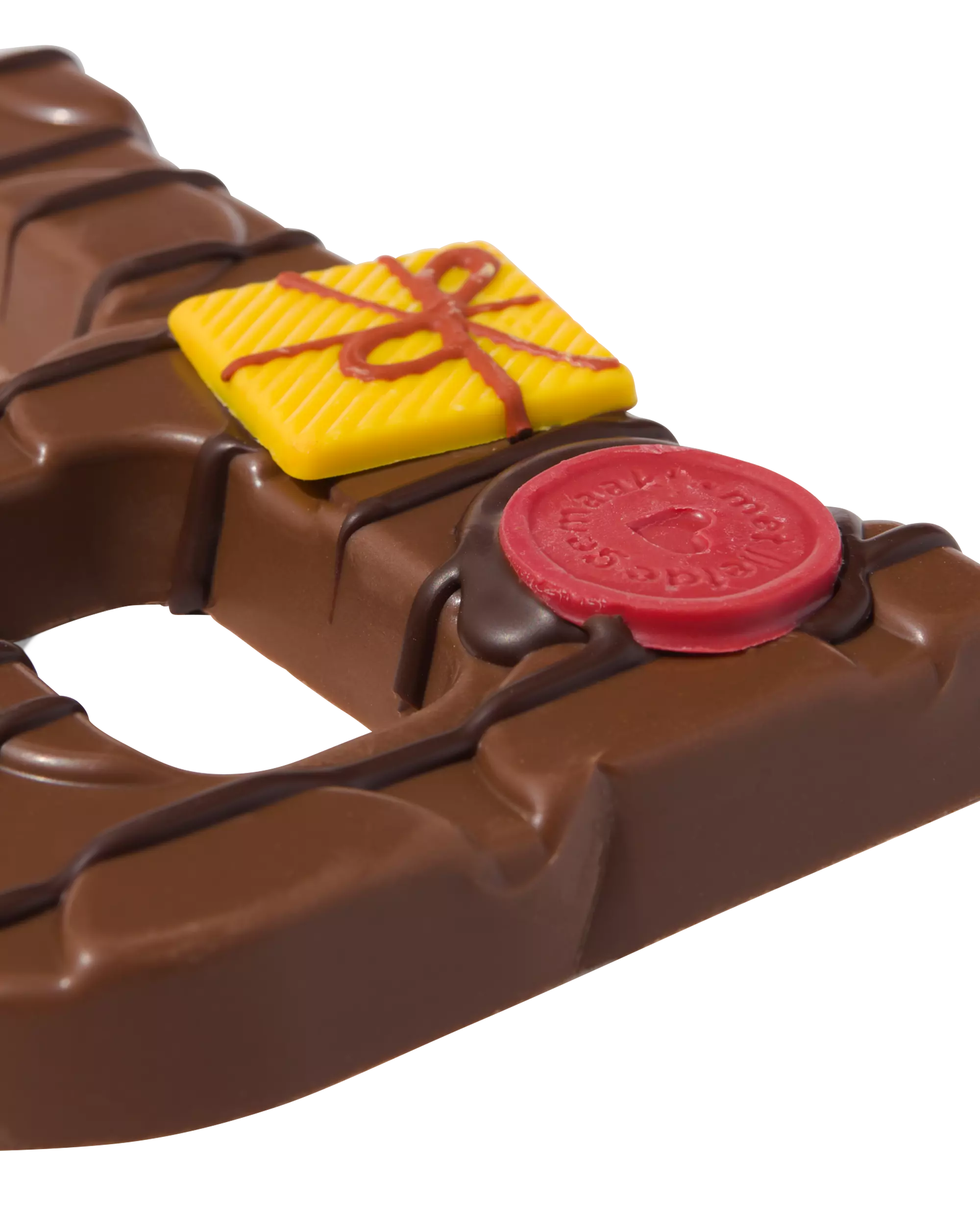 handgedecoreerde chocoladeletter melk P 180g