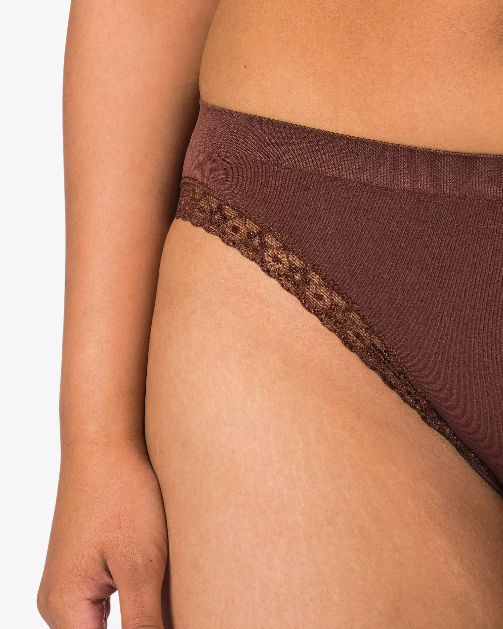 slip femme sans coutures microfibre et dentelle