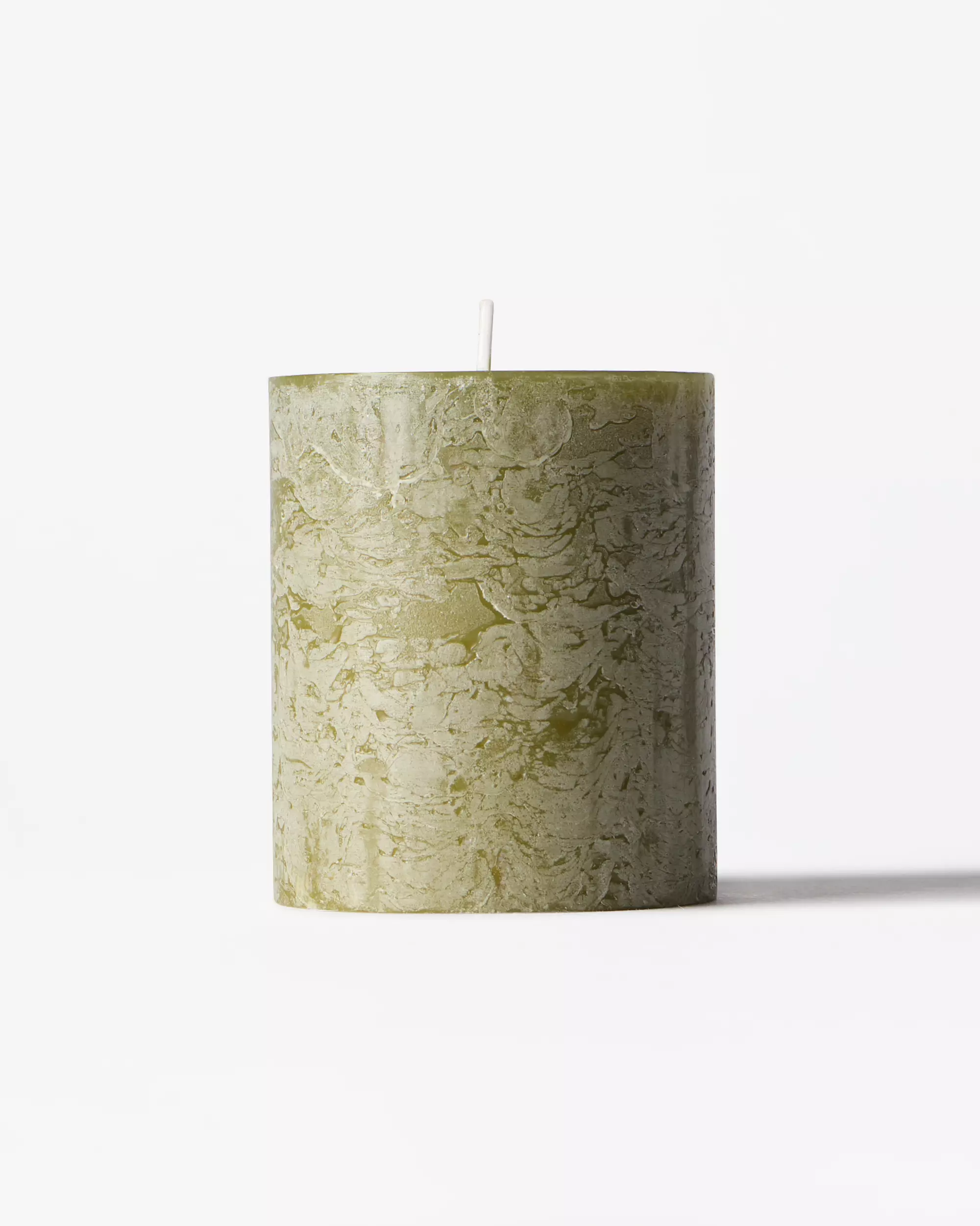 bougie cylindrique ⌀7x8cm rustique olive
