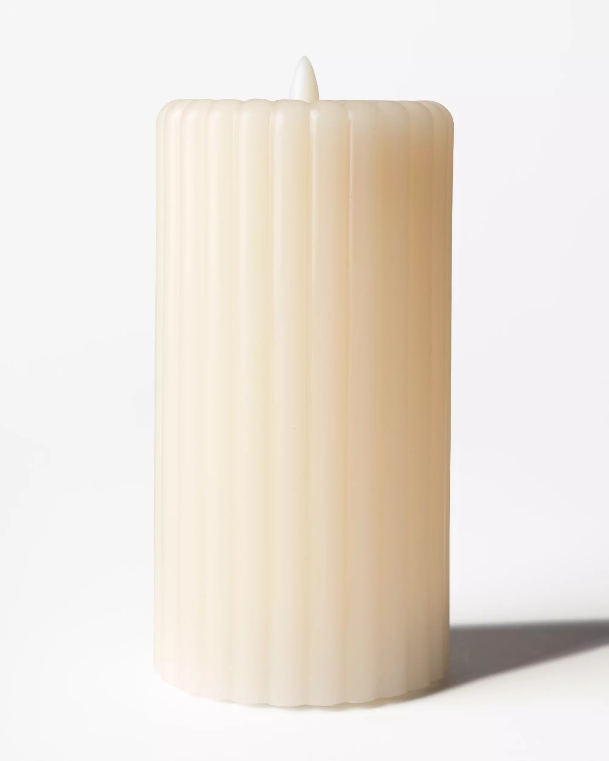 bougie cylindrique led ⌀7,5 x 15 cm nervurée jaune clair