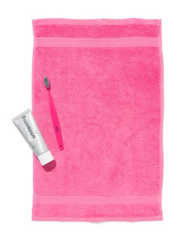 petite serviette 33x50 cm qualit&eacute; sup&eacute;rieure fuchsia fuchsia petite serviette - 5200283 - HEMA