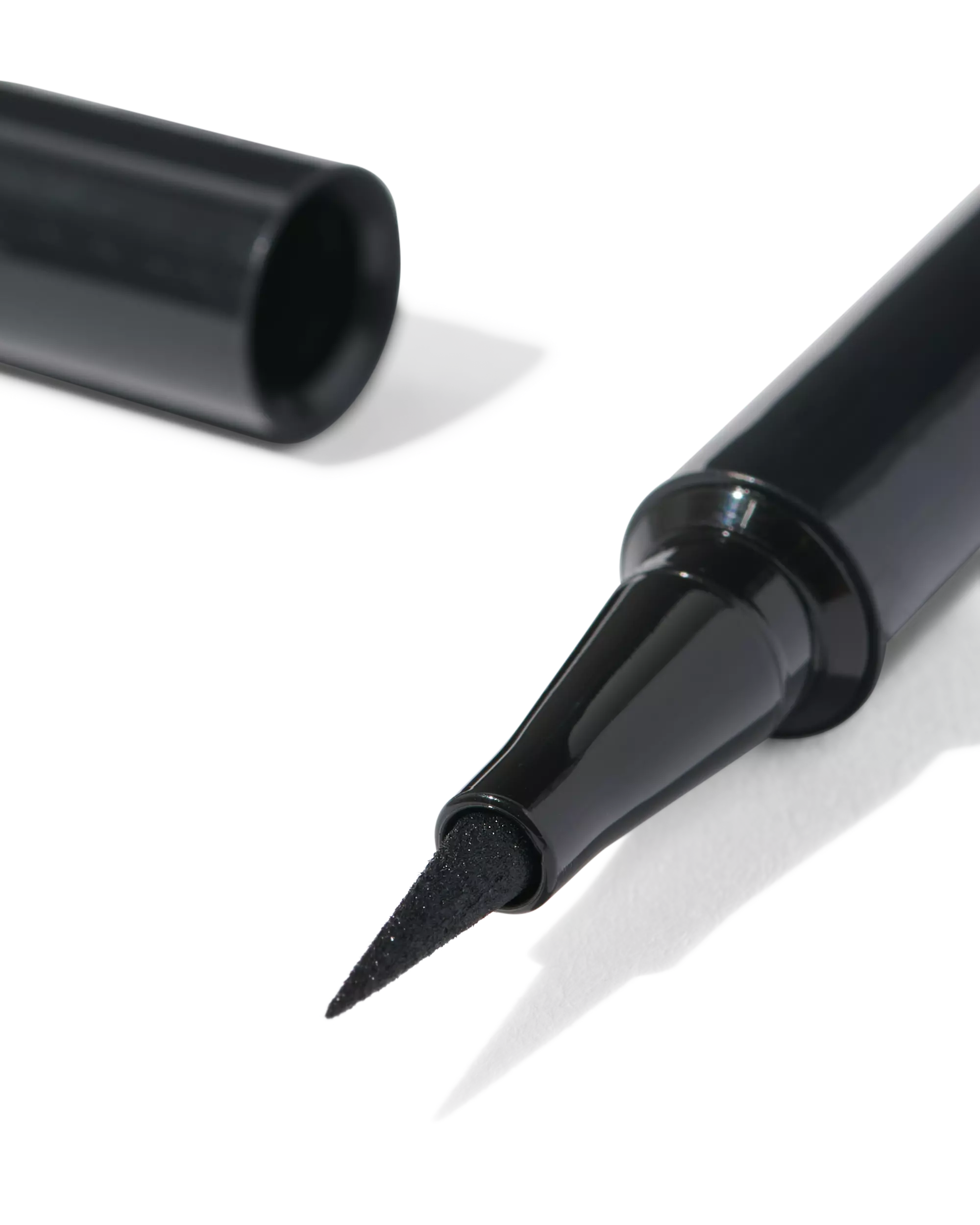 eye-liner ultra fin