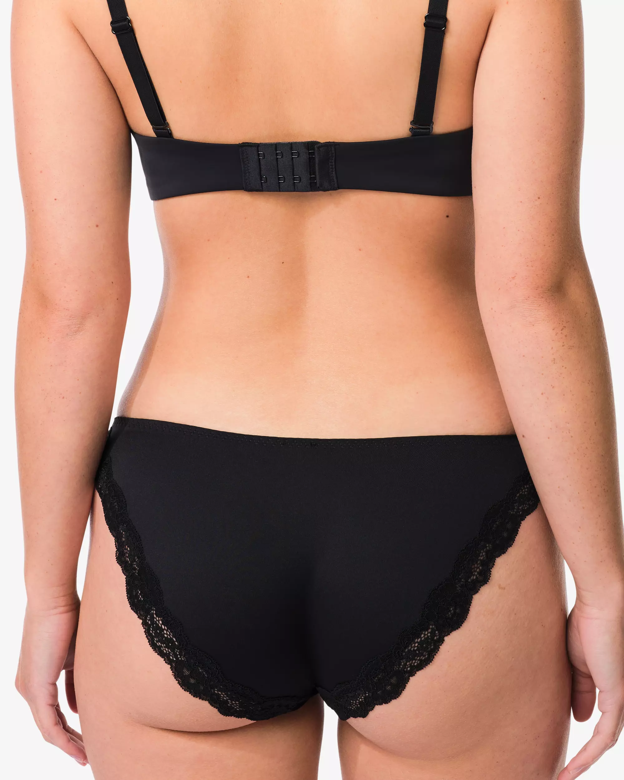 culotte brésilienne femme coupe échancrée microfibre avec dentelle