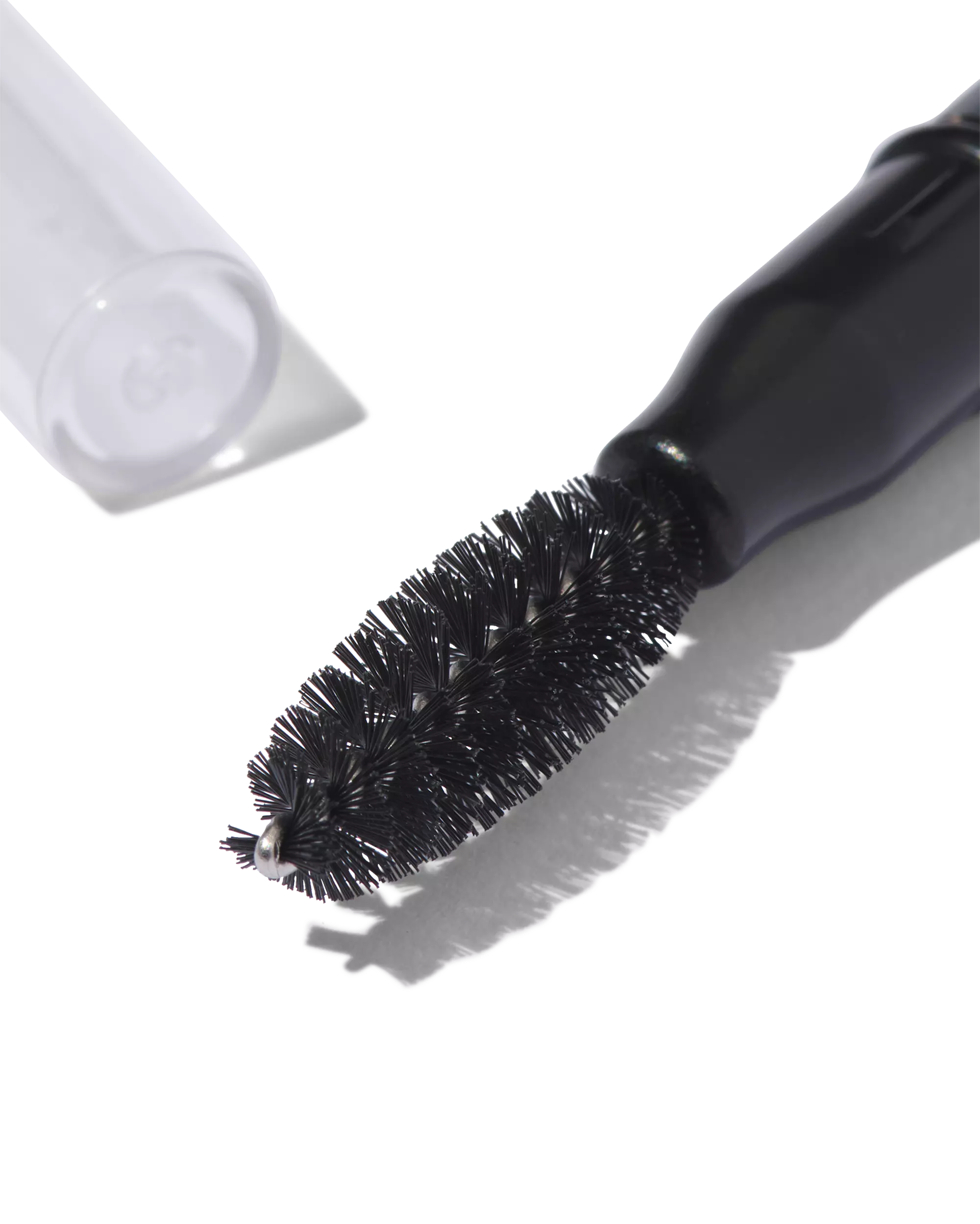 crayon à sourcils gris
