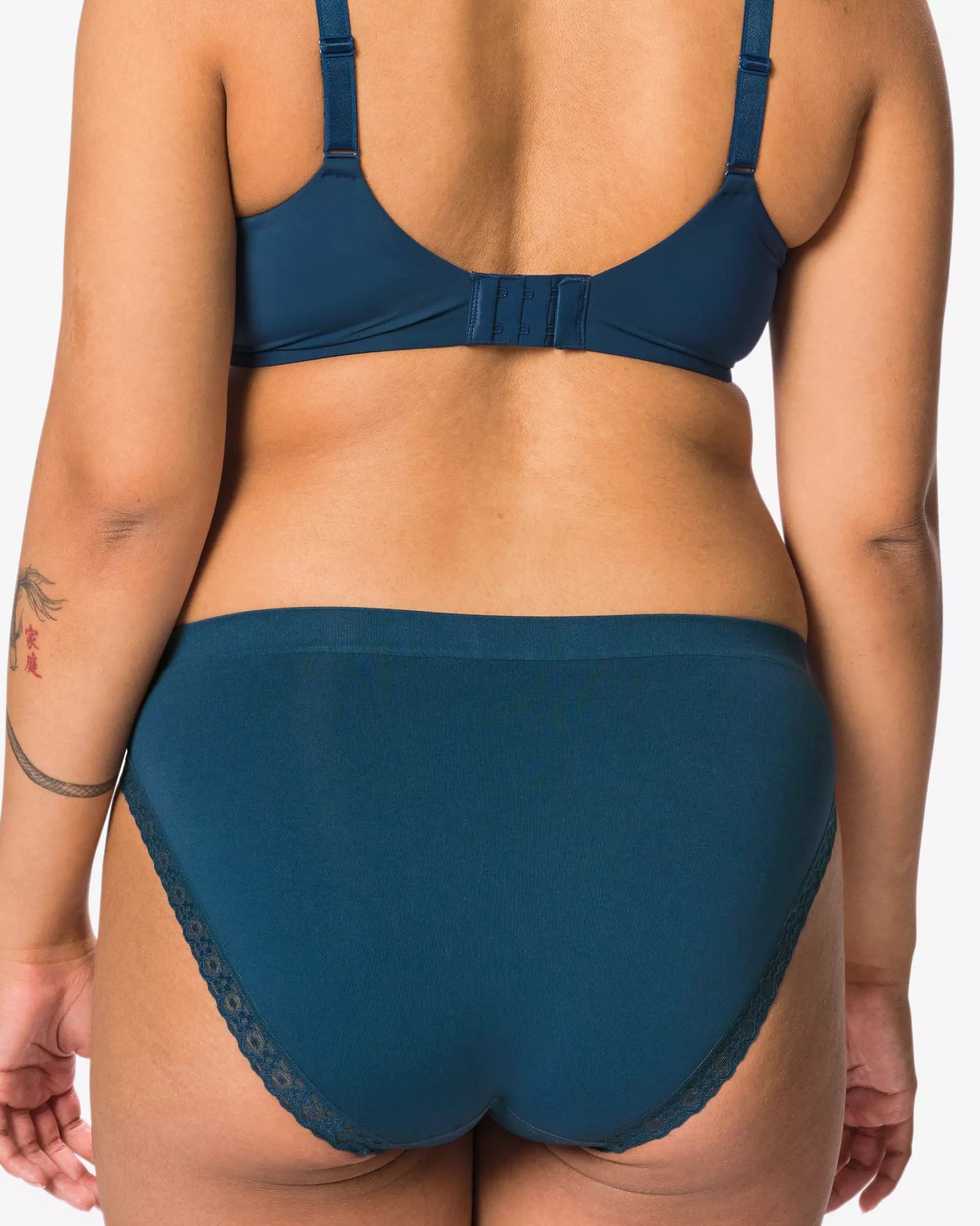 slip femme sans coutures microfibre et dentelle